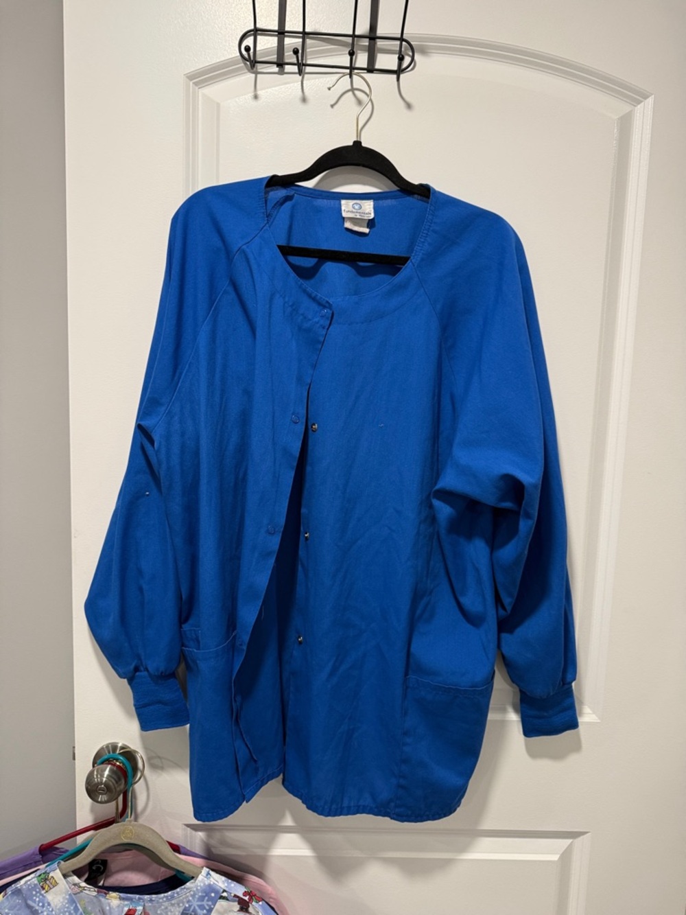 Women’s 2X scrub tops and jackets   5 holiday scrubs and 6 solid colors